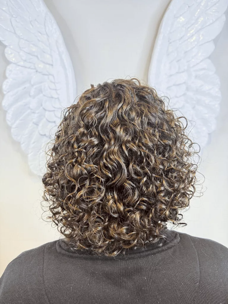 Naturgelocktes Haar – warum Locken besondere Pflege und Expertise brauchen